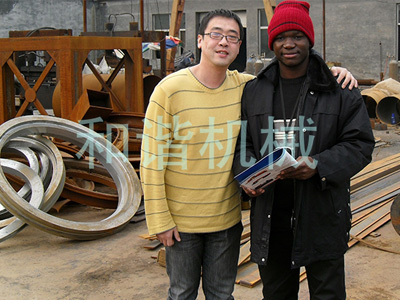 出口水泥制管机生产使用现场